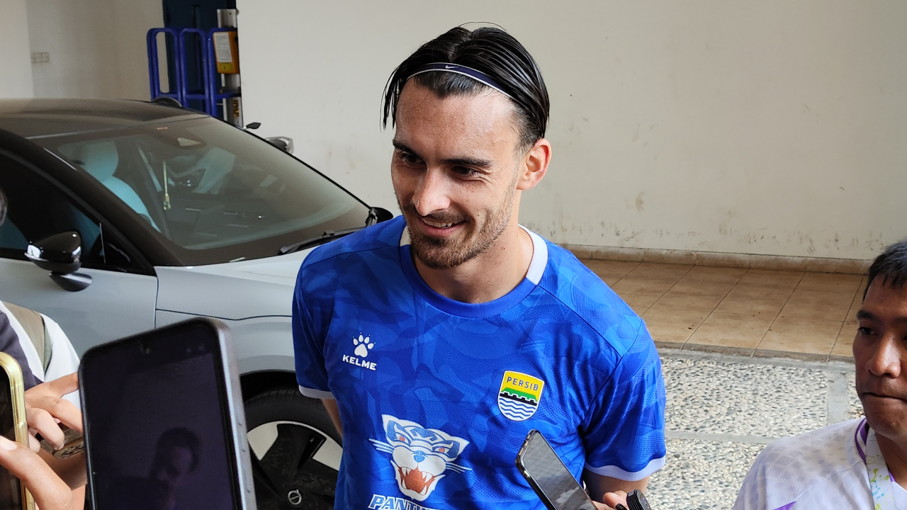 Kurzawa Sudah Tiba, Andrew Senang Punya Rekan Senegara