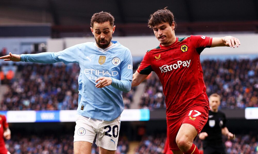 Tottenham Hotspur Incar Hugo Bueno dari Wolves