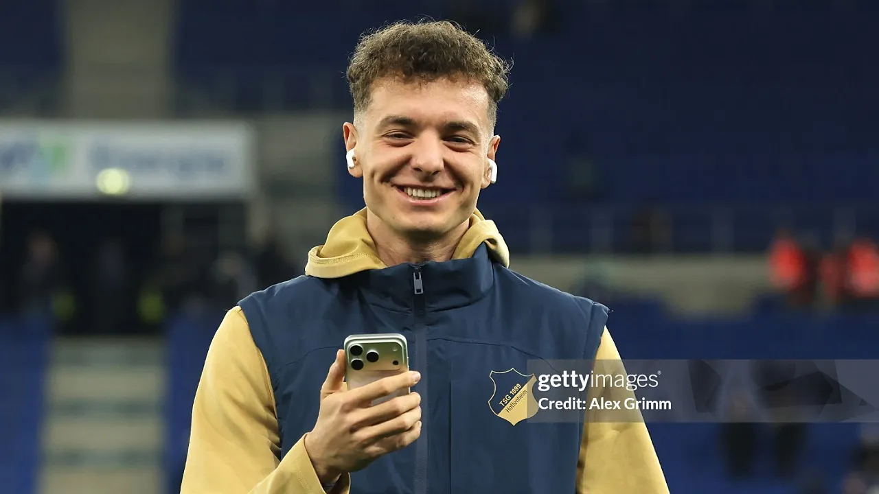 Fisnik Asllani masuk radar Chelsea