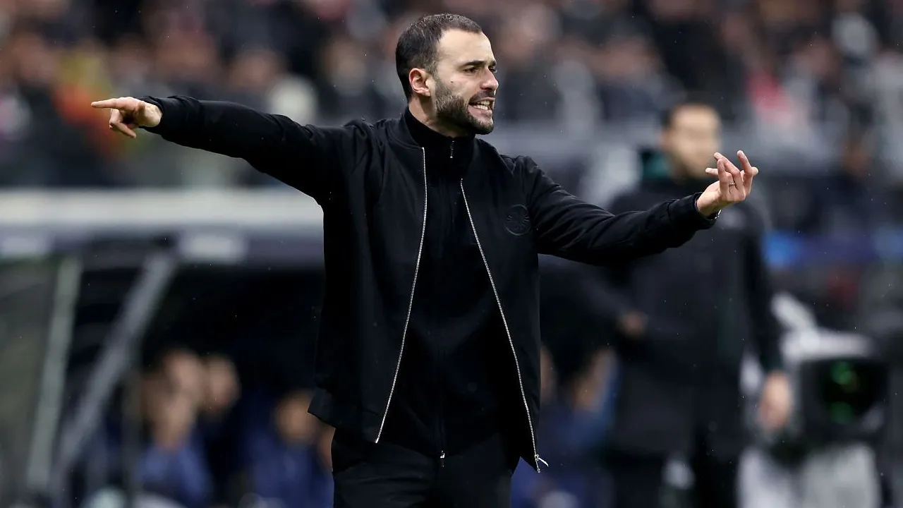 Pelatih interim Eintracht Frankfurt, Dennis Schmitt.