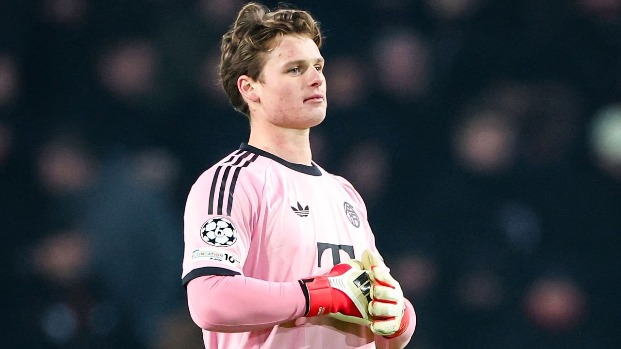 Jonas Urbig Bongkar Kunci Kemenangan Bayern Munich atas PSV