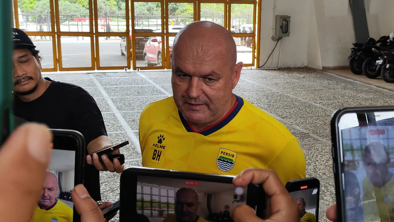 Bojan Hodak terpilih sebagai pelatih terbaik bulan Desember