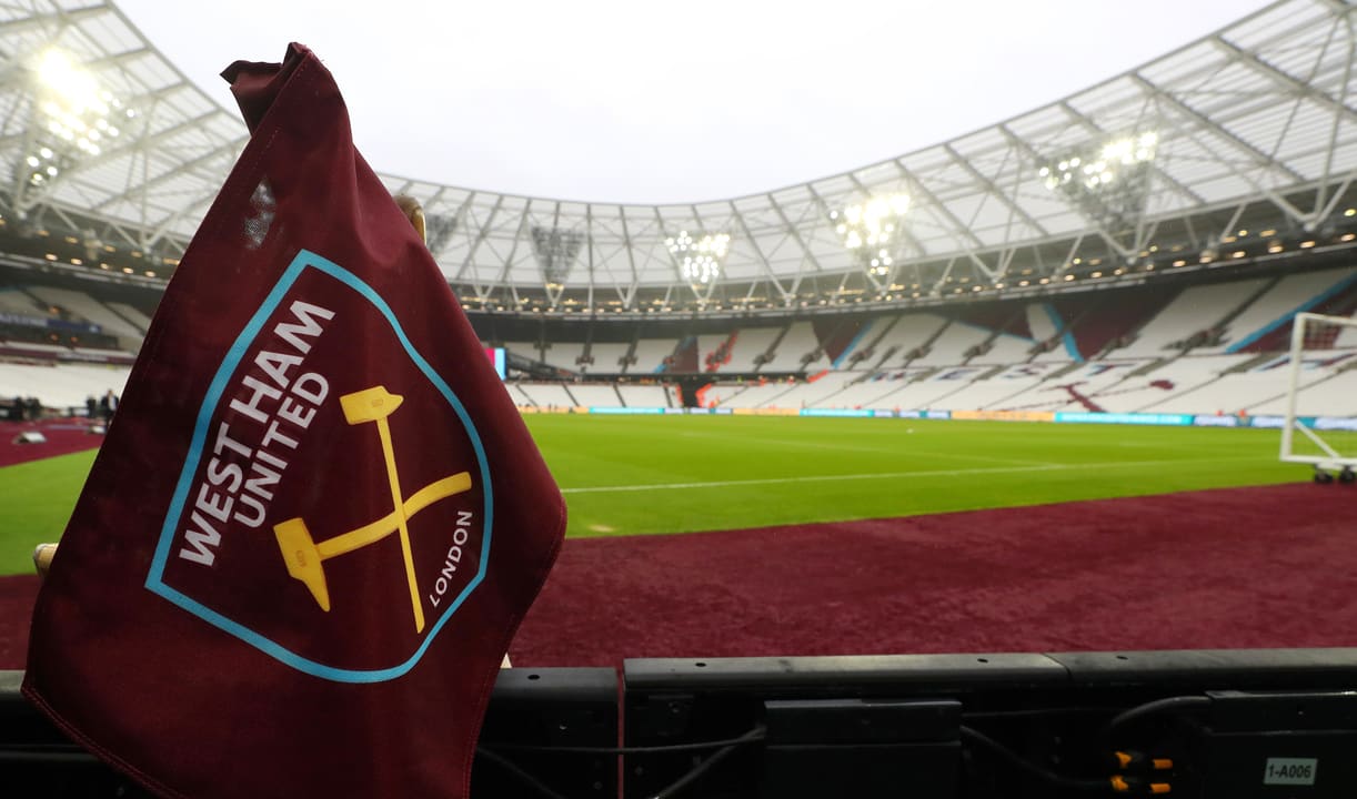 West Ham dan Fiorentina Bersaing Dapatkan Bek Chelsea