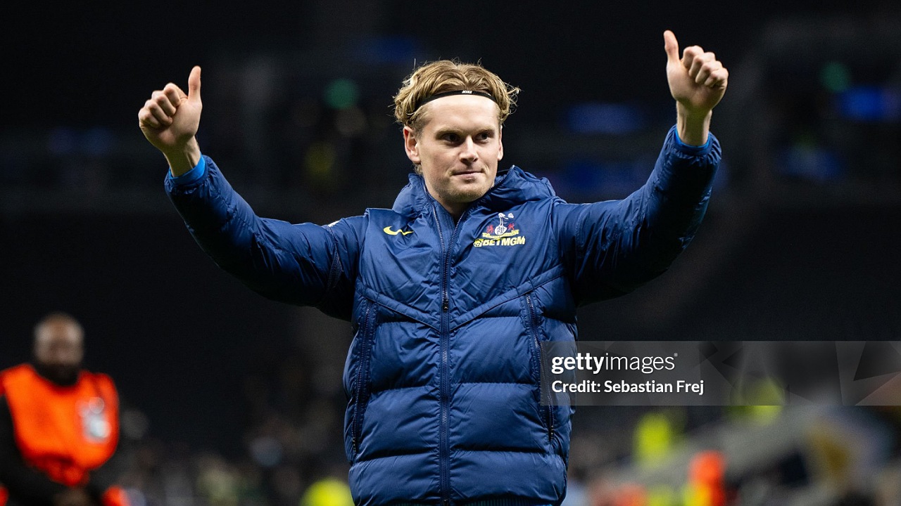 West Ham United Kian Dekat Rekrut Kiper Tottenham, Antonin Kinsky