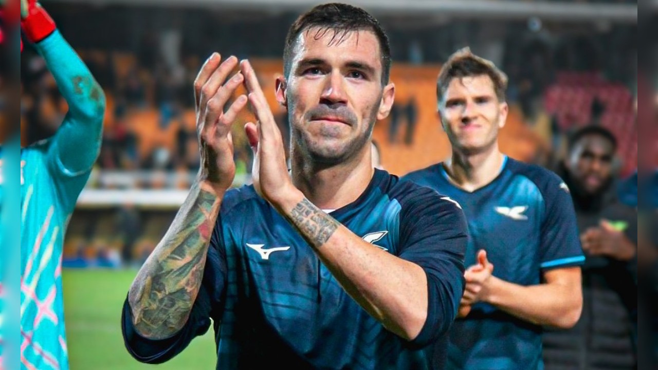 Kena Mental, Bek Andalan Lazio Mogok Latihan Jelang vs Genoa