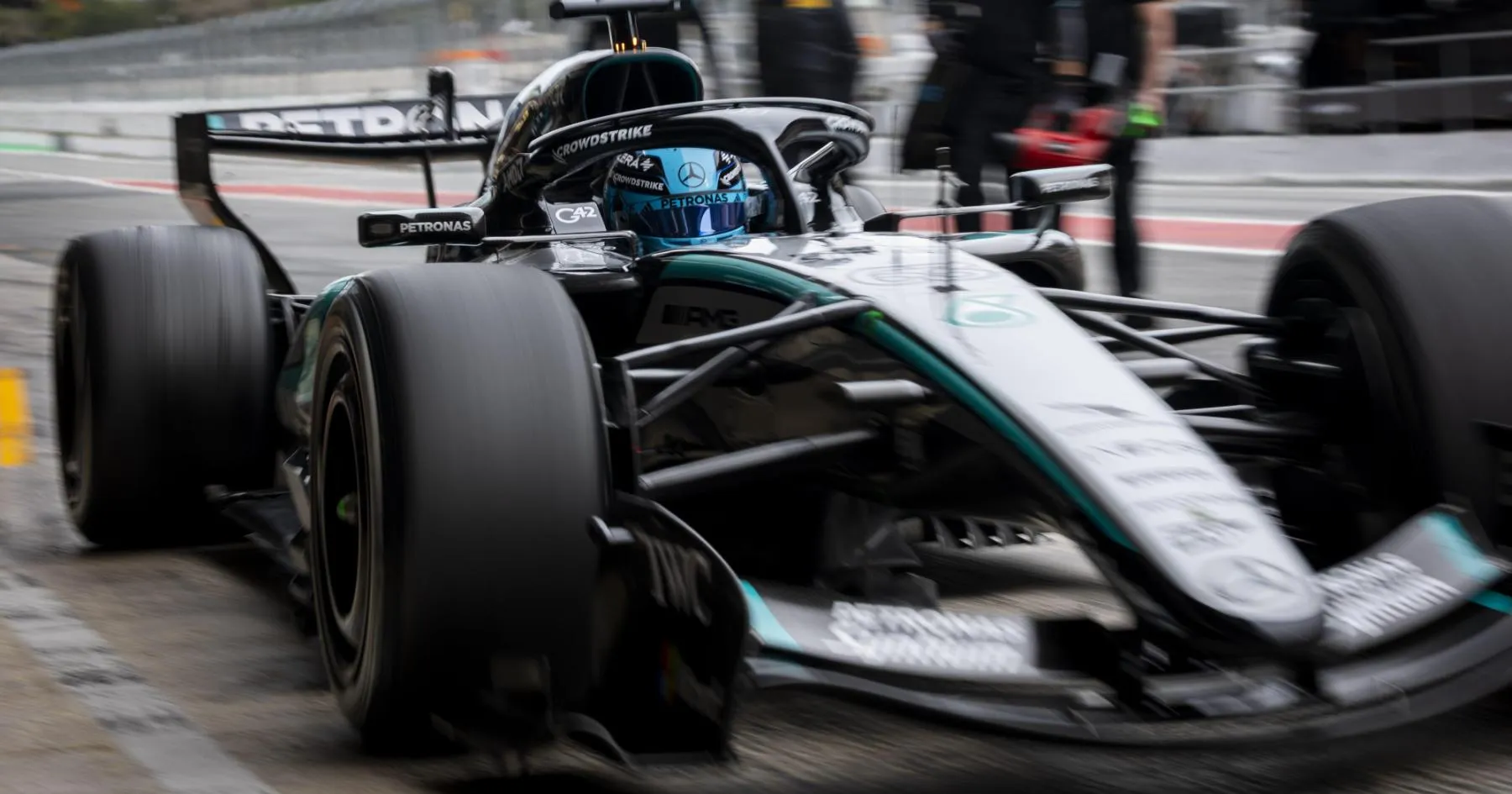 Mercedes Unggul di Uji Coba F1 Barcelona - sumber: (racingnews365)
