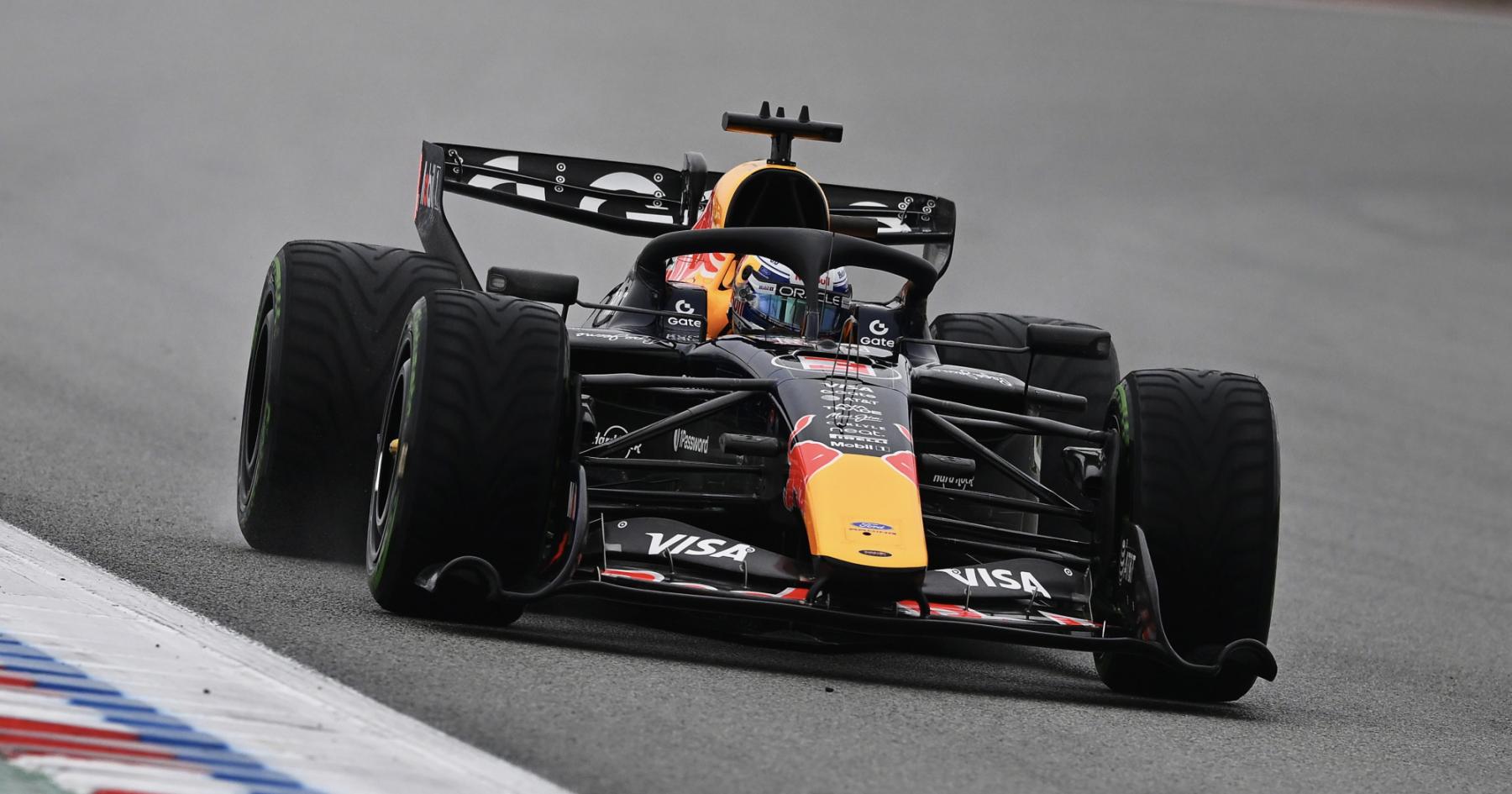Red Bull Terima Suku Cadang, Verstappen Siap Ngebut Lagi