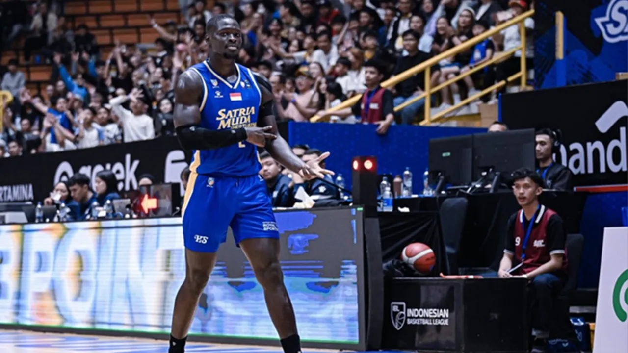 Satria Muda Jadikan Pacific Caesar Korban Pertama di Bandung Arena