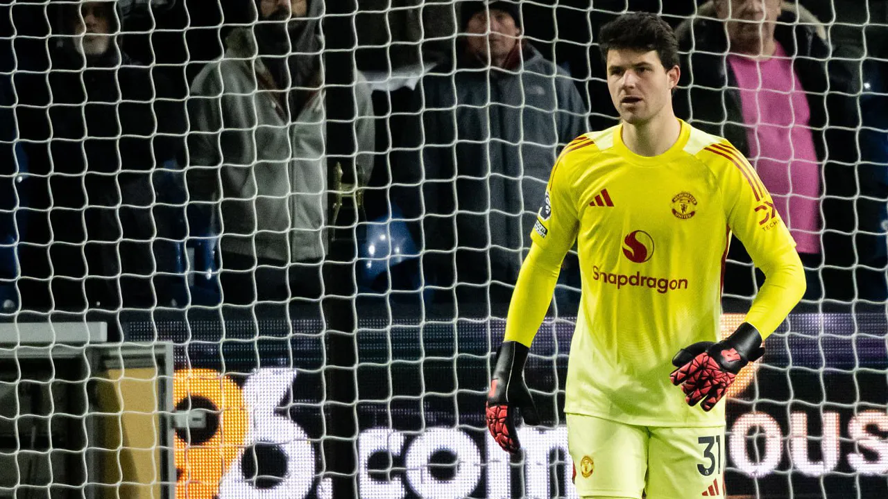 Kiper Manchester United, Senne Lammens.