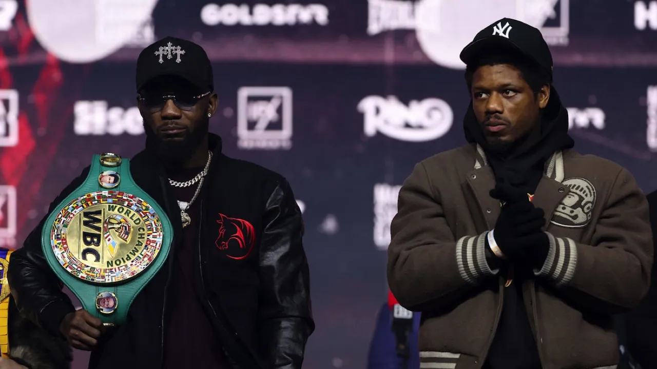 Carlos Adames (kiri) dan Austin Williams. (Foto: Fight TV)