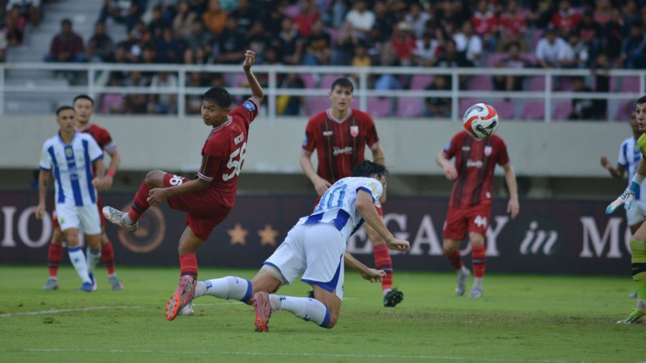 Gol Andrew Jung Bawa Persib Raih Tiga Poin di Markas Persis