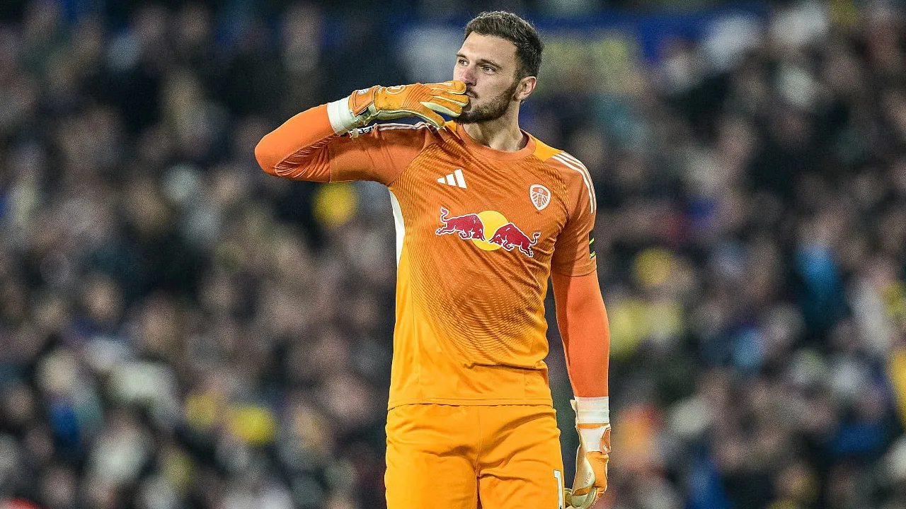 Kiper Leeds United, Lucas Perri.