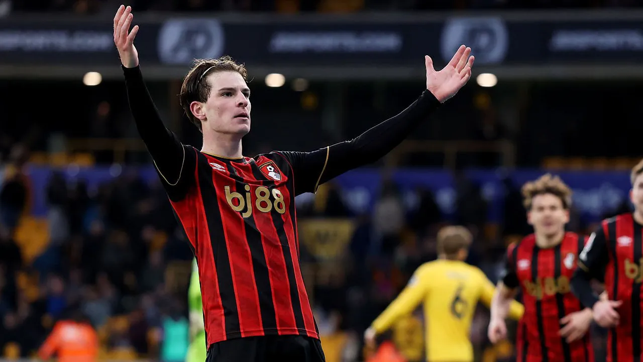 Gelandang Bournemouth, Alex Scott.