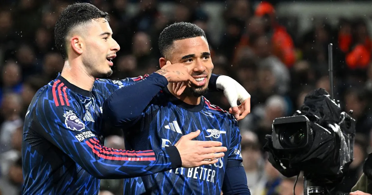 Arsenal Unggul atas Leeds, Saka Cedera, Jadwal Padat - sumber: (footballlondon)