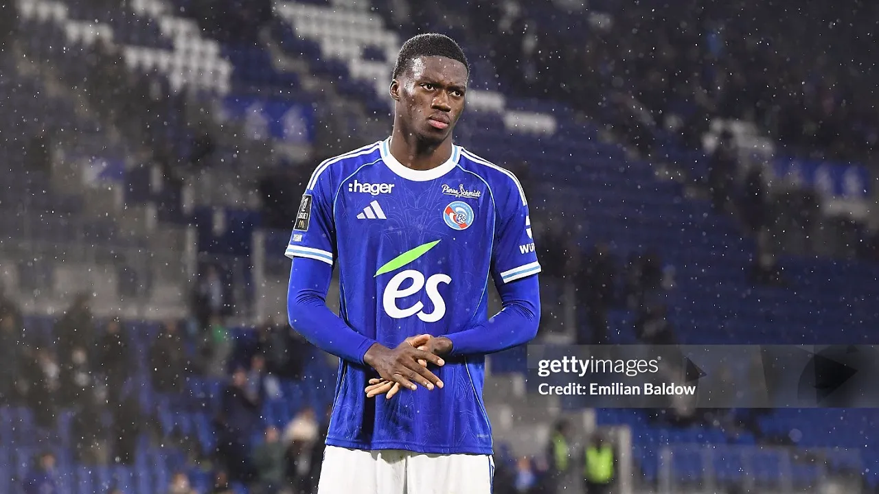 Chelsea meminjamkan Mamadou Sarr ke Strasbourg