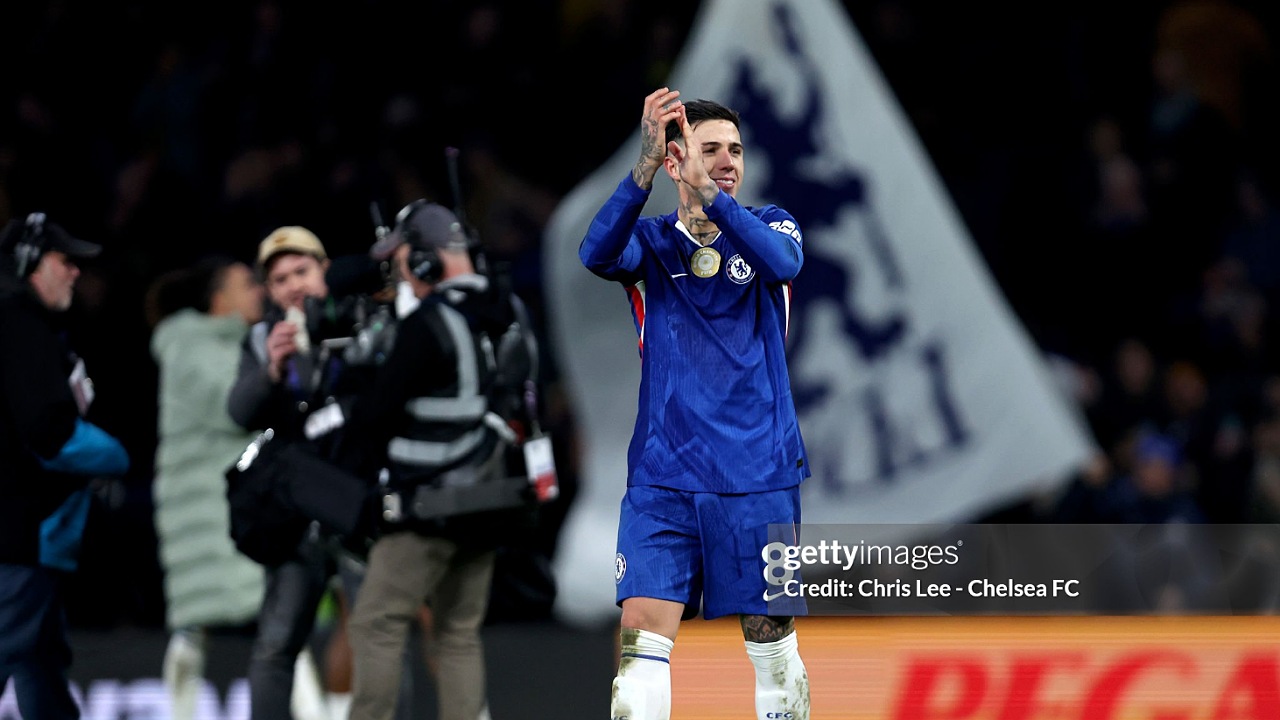Enzo Fernandez Rayakan Laga ke-150 Chelsea dengan Gol Penentu Kemenangan