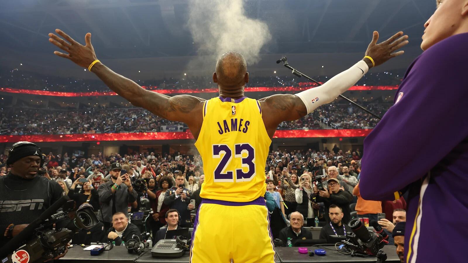 LeBron Mungkin Tampil Terakhir di NY, Tiket Knicks-Lakers Naik