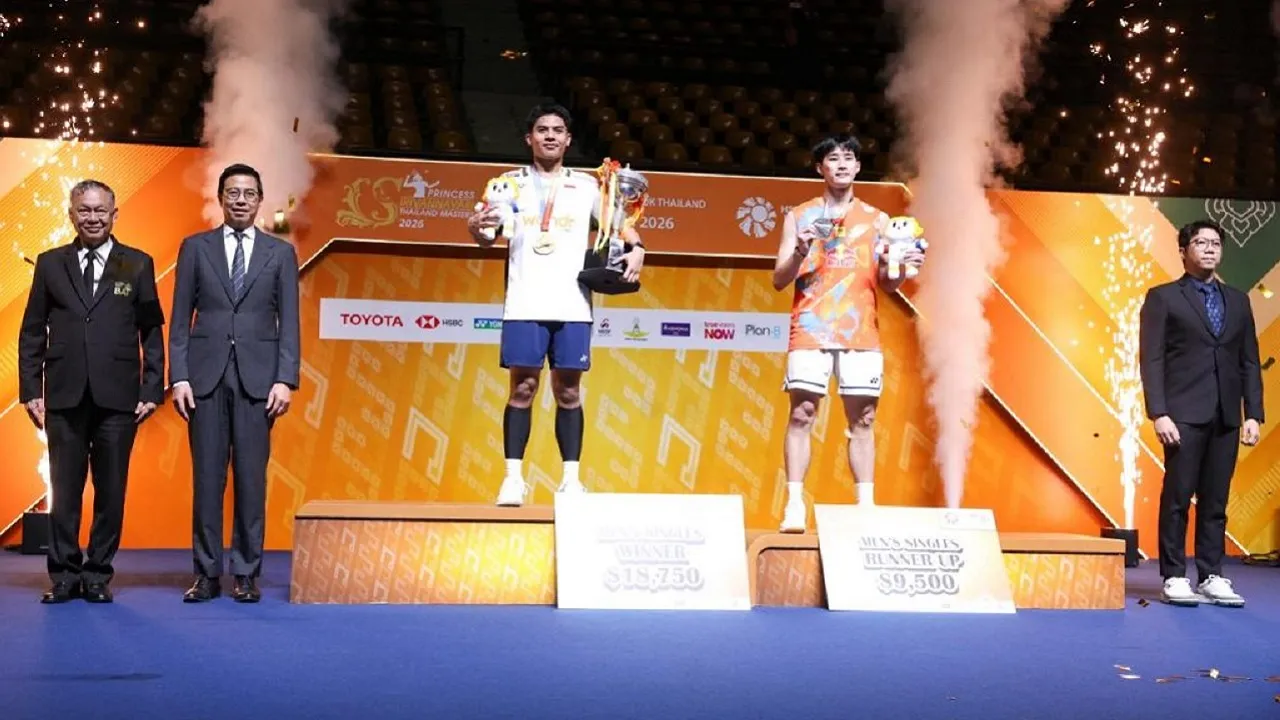 Moh Zaki Ubaidillah harus kerja keras saat juarai Thailand Masters 2026.