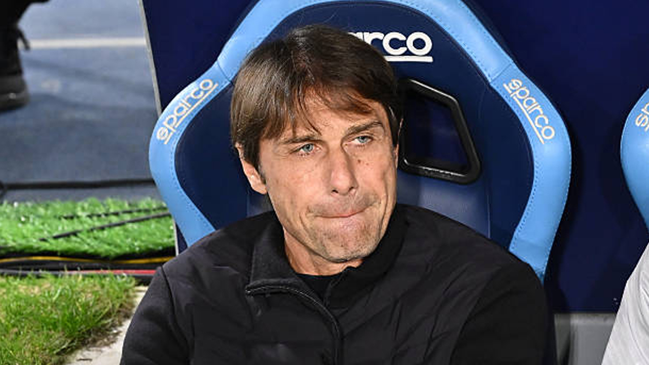 Napoli Diterpa Badai Cedera, Antonio Conte Peringatkan Bahaya Jalani 60 Laga