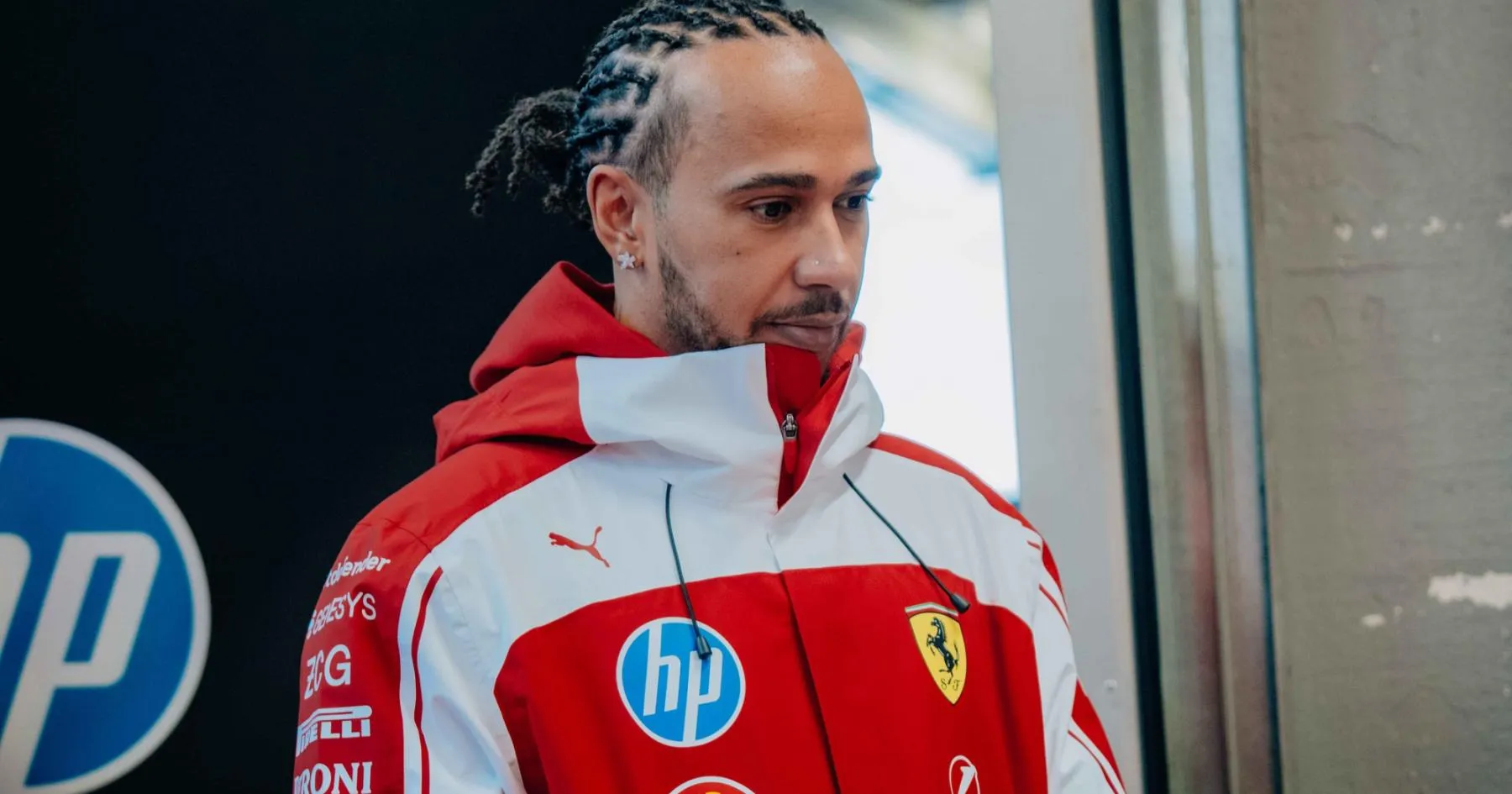 Penggemar F1 Terkejut dengan Kepindahan Hamilton ke Ferrari - sumber: (racingnews365)