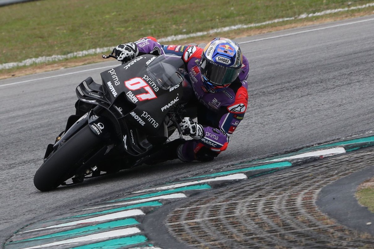 Razgatlioglu Tingkatkan Kemampuan di Setiap Lintasan