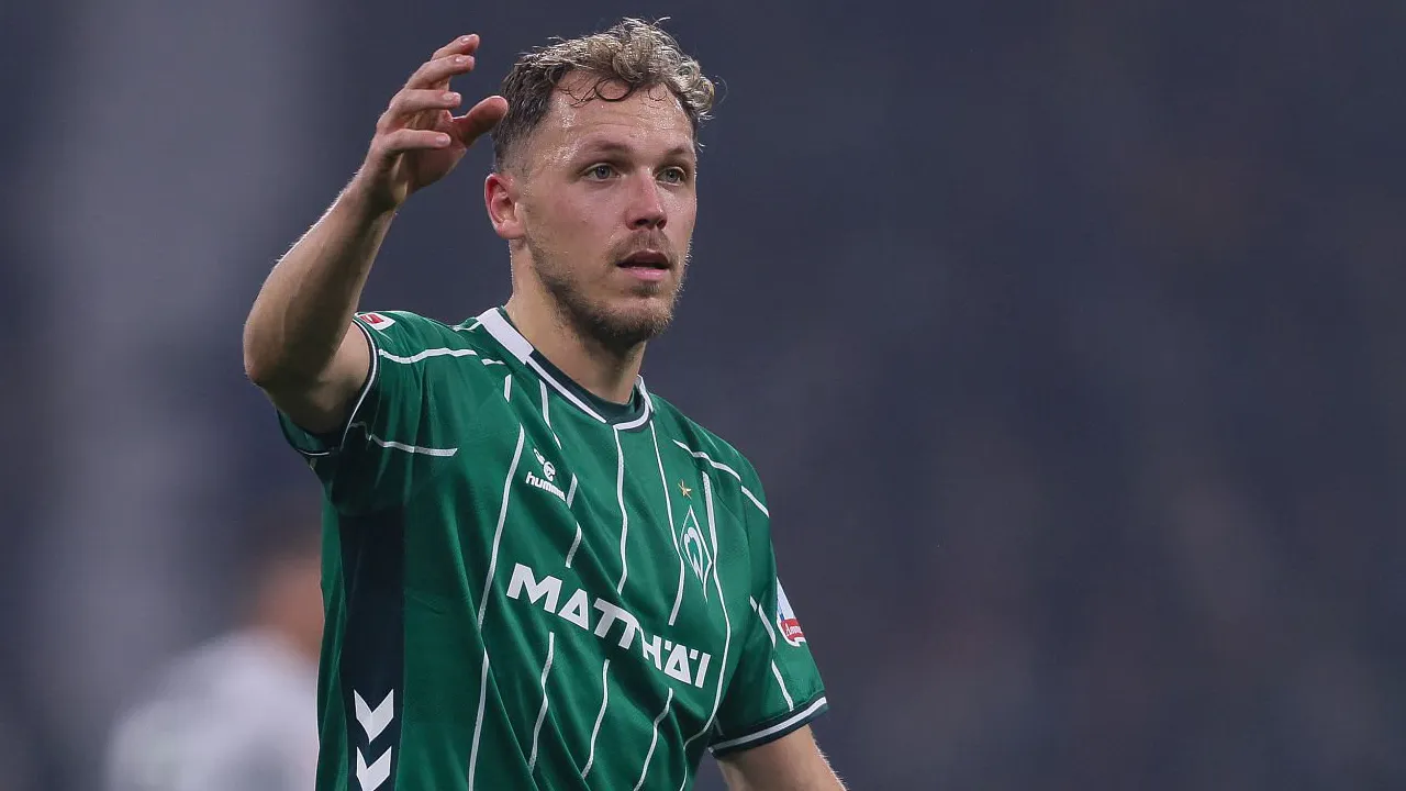 Gelandang Werder Bremen, Senne Lynen.