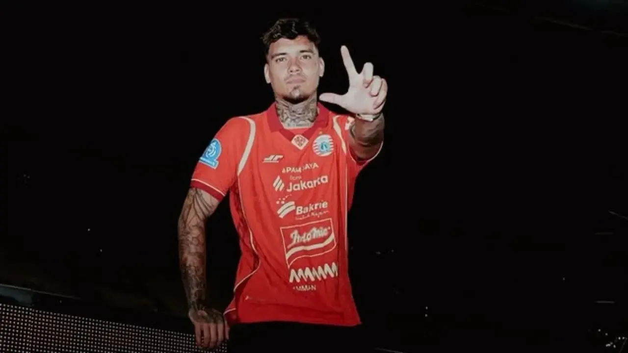 Shayne Pattynama gabung Persija Jakarta