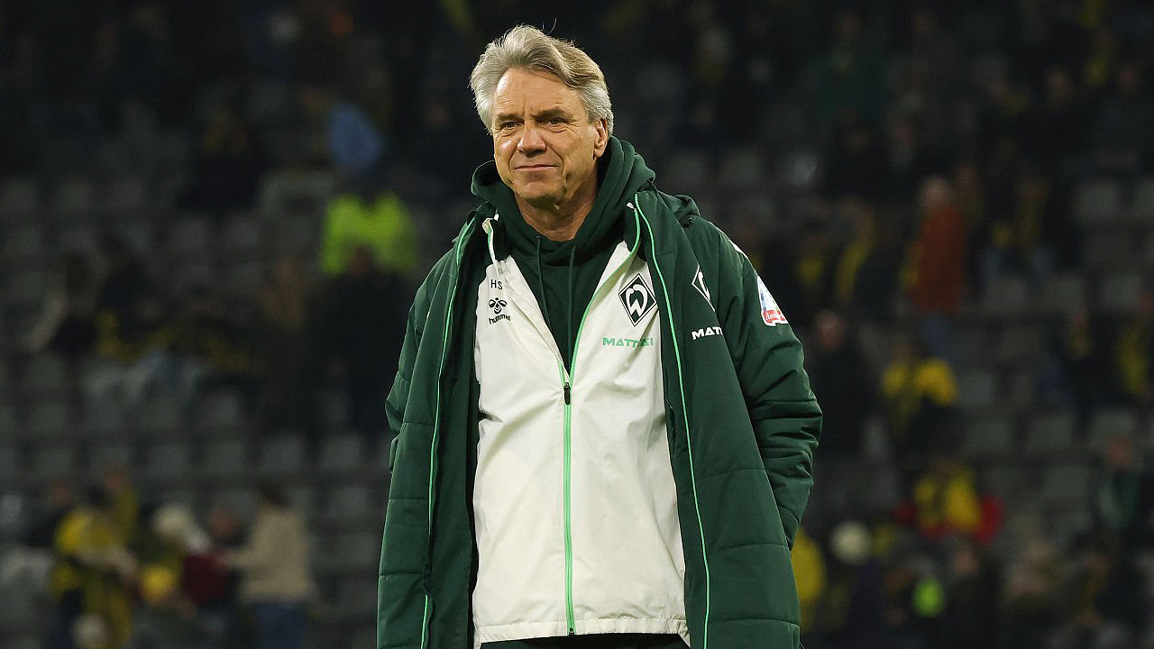Tak Menang dalam 10 Laga, Werder Bremen Resmi Pecat Horst Steffen