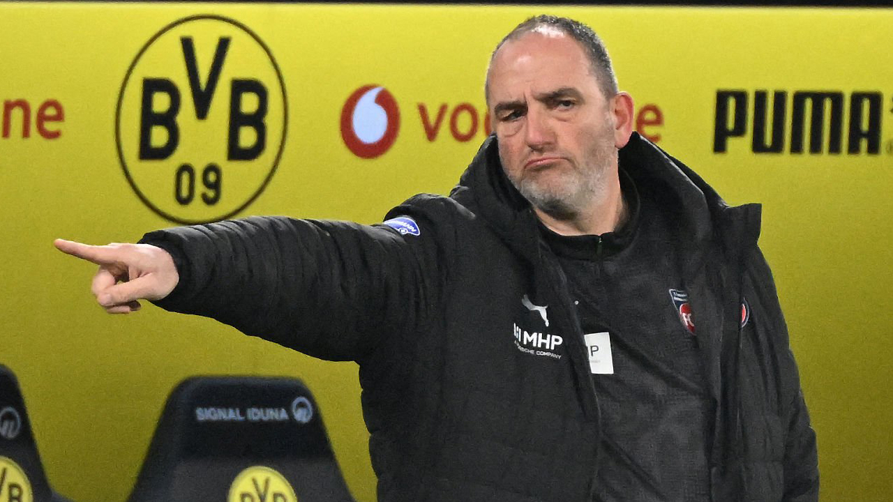 Kalah Tipis di Dortmund, Frank Schmidt Klaim Heidenheim Layak Dapat Poin