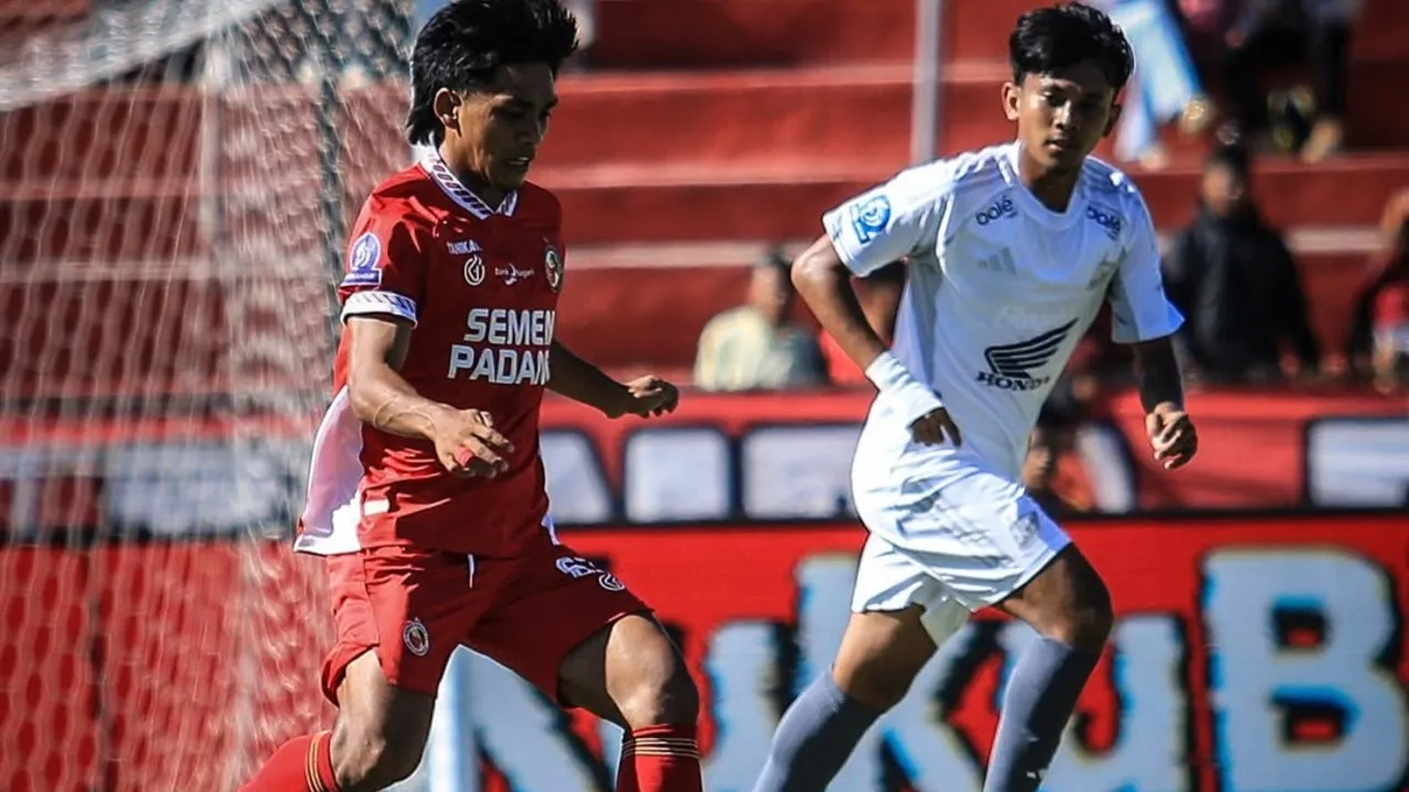 Pertemuan Semen Padang FC Vs PSM Makassar