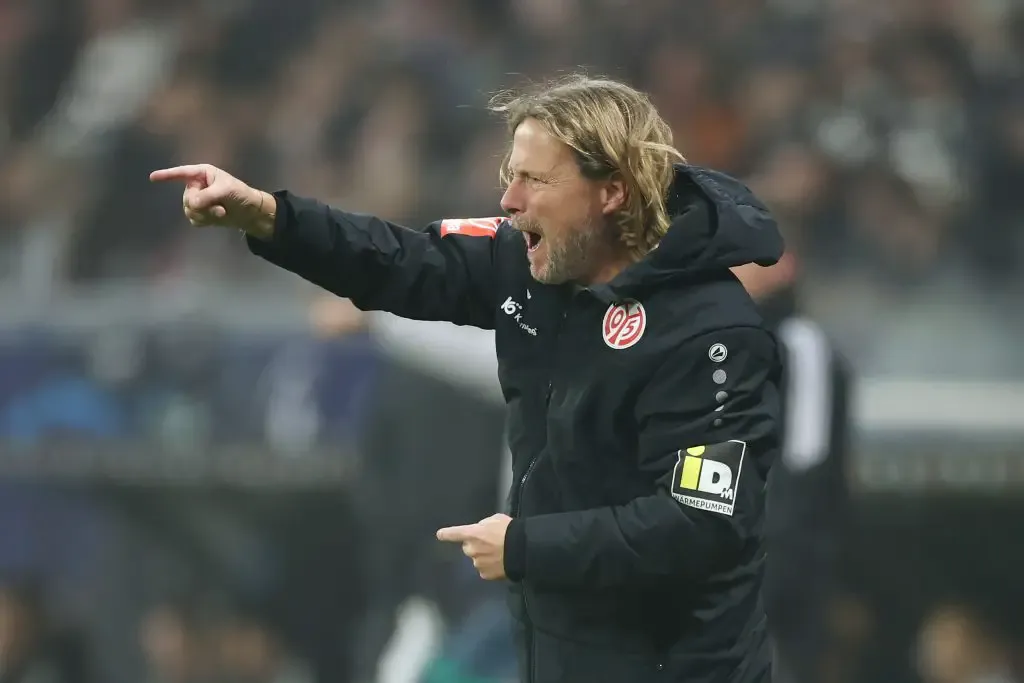 Werder Bremen Berupaya Boyong Duo Pelatih Denmark untuk Revolusi Taktik: Bo Svensson & Bo Henriksen di Bidikan!