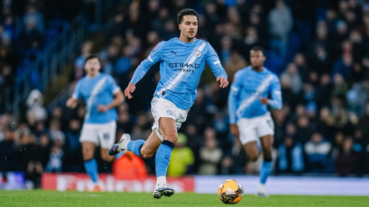 Man City Sekolahkan Divine Mukasa ke Leicester City Hingga Akhir Musim