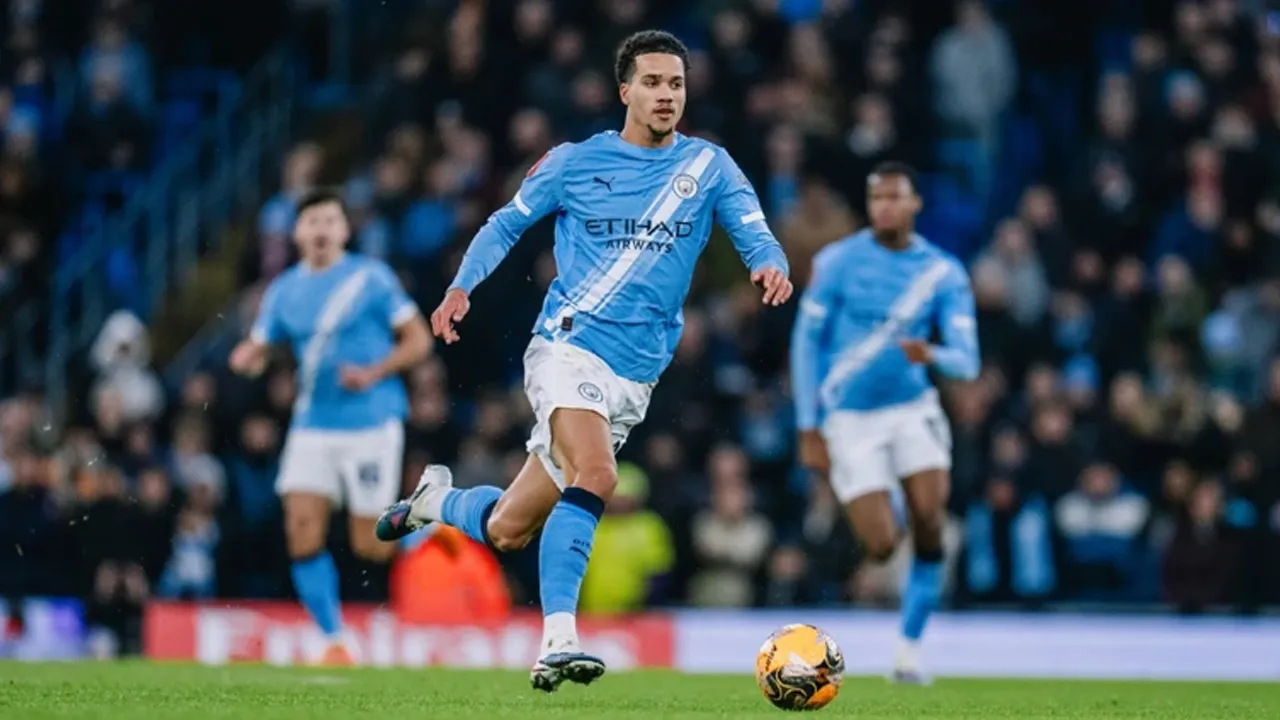 Man City Sekolahkan Divine Mukasa ke Leicester City Hingga Akhir Musim