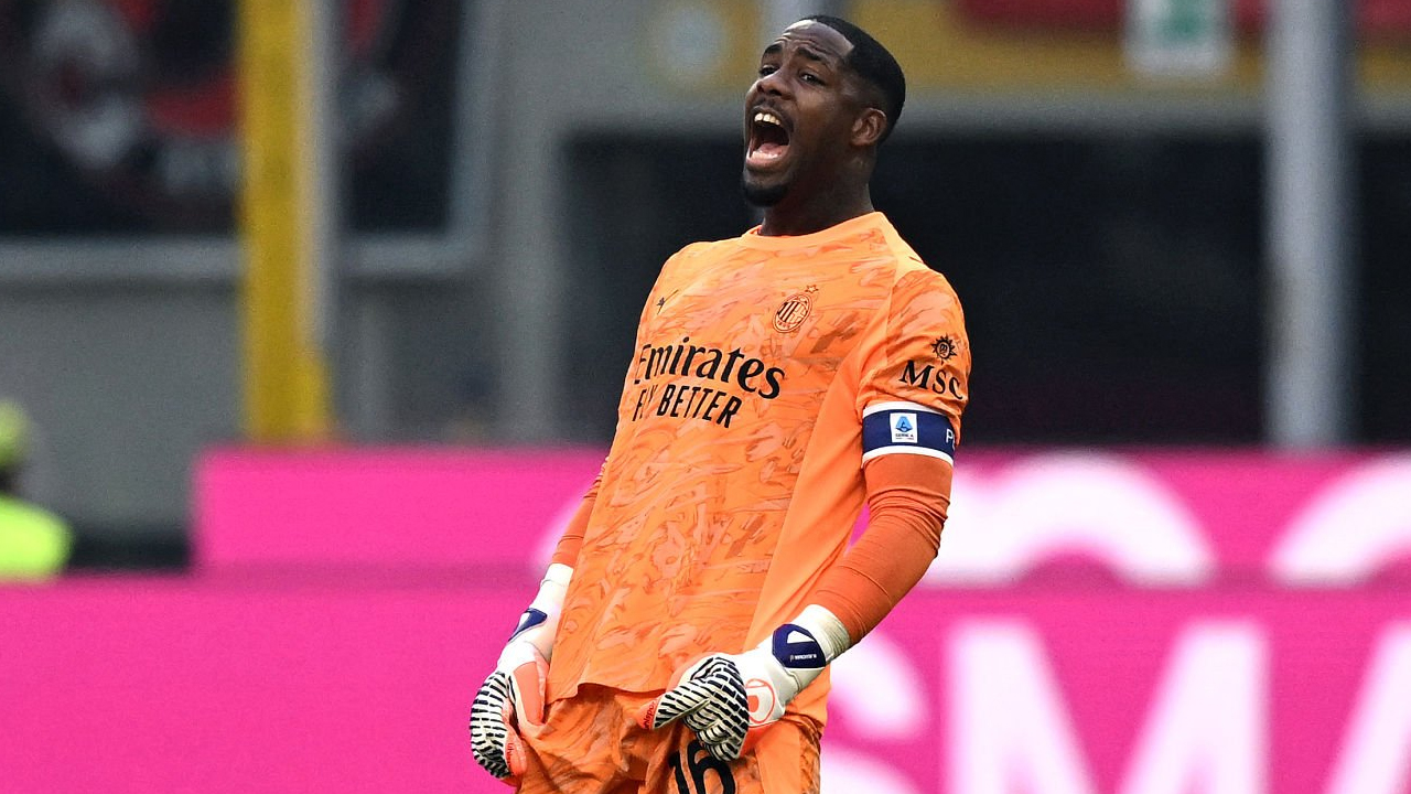 Mike Maignan Bertahan di Milan, Allegri: Catatan Positif Buat Manajemen