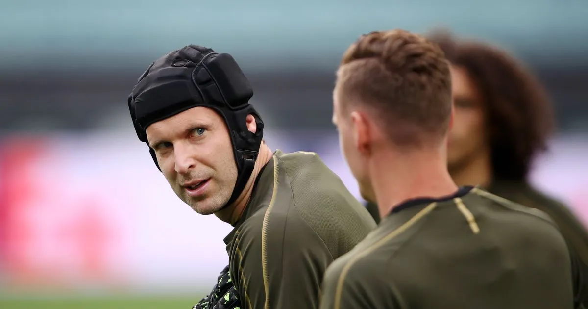 Petr Cech Ungkap Perbedaan Mencengangkan Antara Arsenal dan Chelsea - sumber: (footballlondon)
