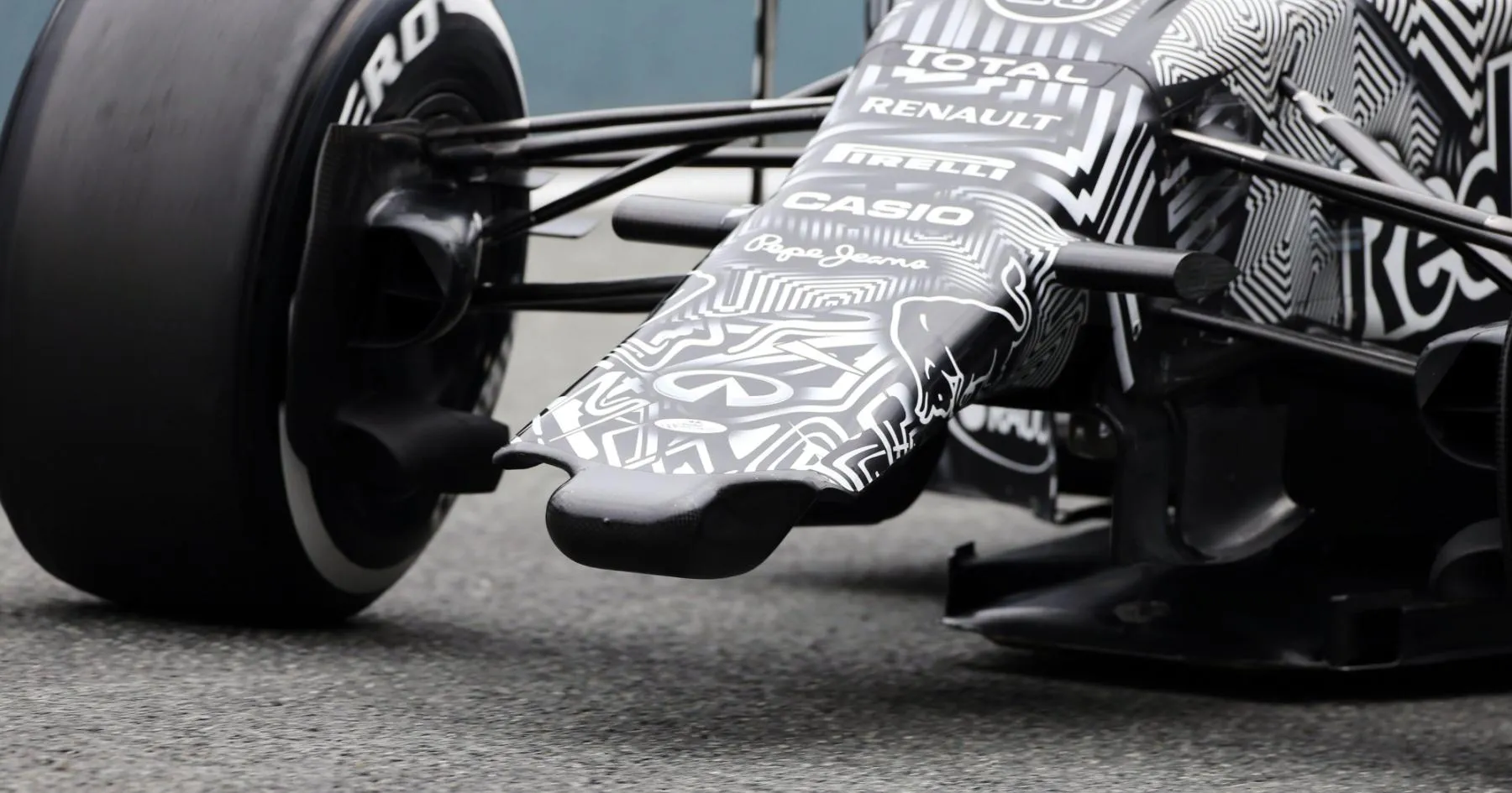 Red Bull Hadapi Uji Coba Aneh F1 Tanpa Sayap Depan - sumber: (racingnews365)