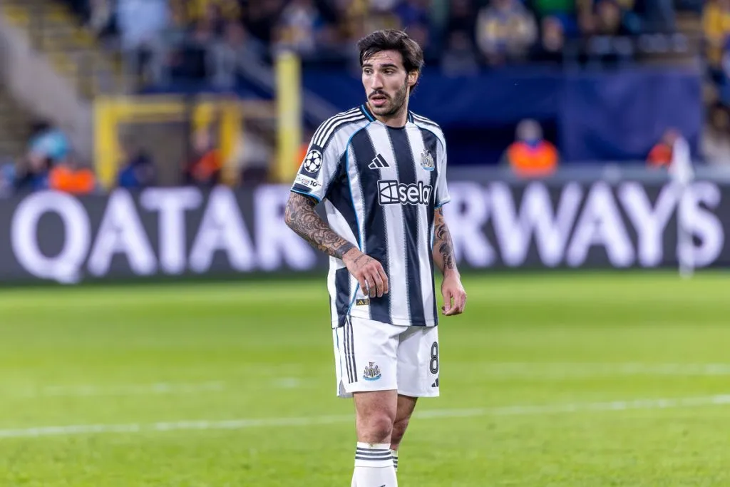 Arsenal Mengguncang Bursa: Masa Depan Tonali Terancam Berubah Musim Panas Ini - sumber: (footballitalia)