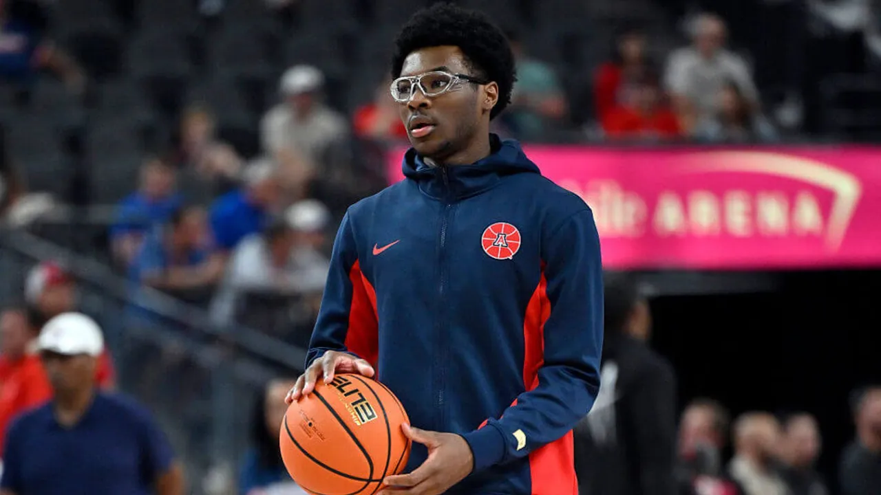 Bryce James belum mencatatkan satu pun penampilan untuk Arizona sepanjang musim ini. (Foto: AP)