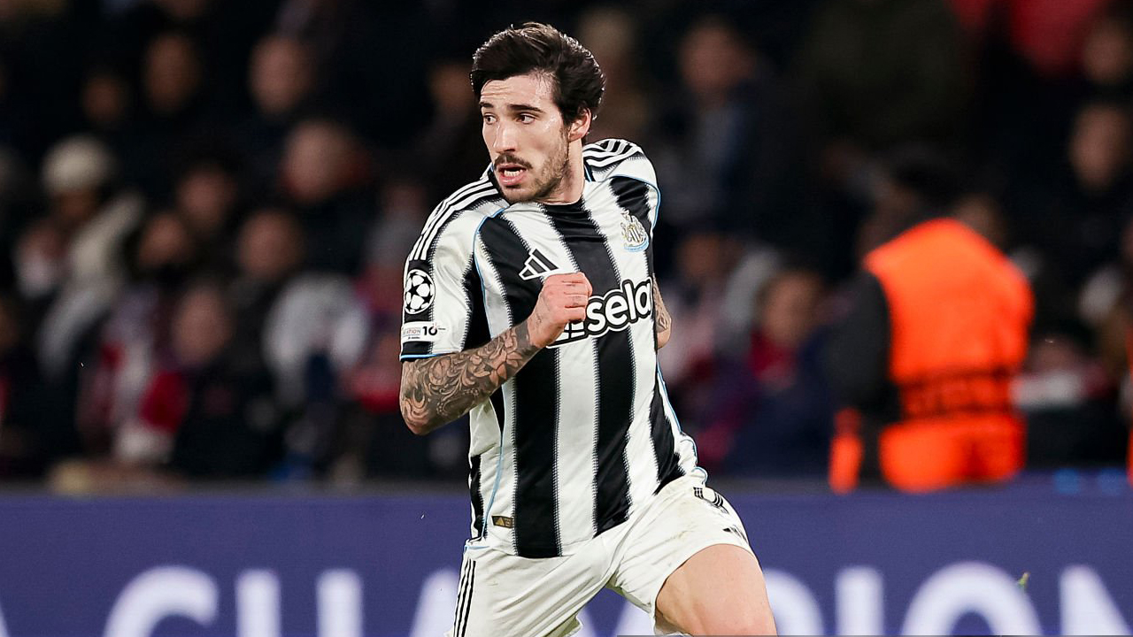 Danny Simpson Sarankan Manchester United Datangkan Sandro Tonali