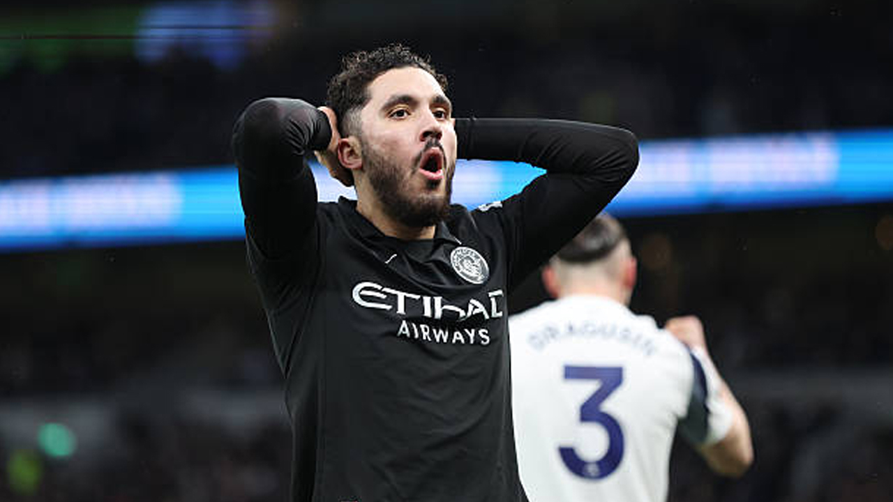 Pep Guardiola Pantau Kondisi Rayan Cherki Jelang Semifinal Piala Carabao