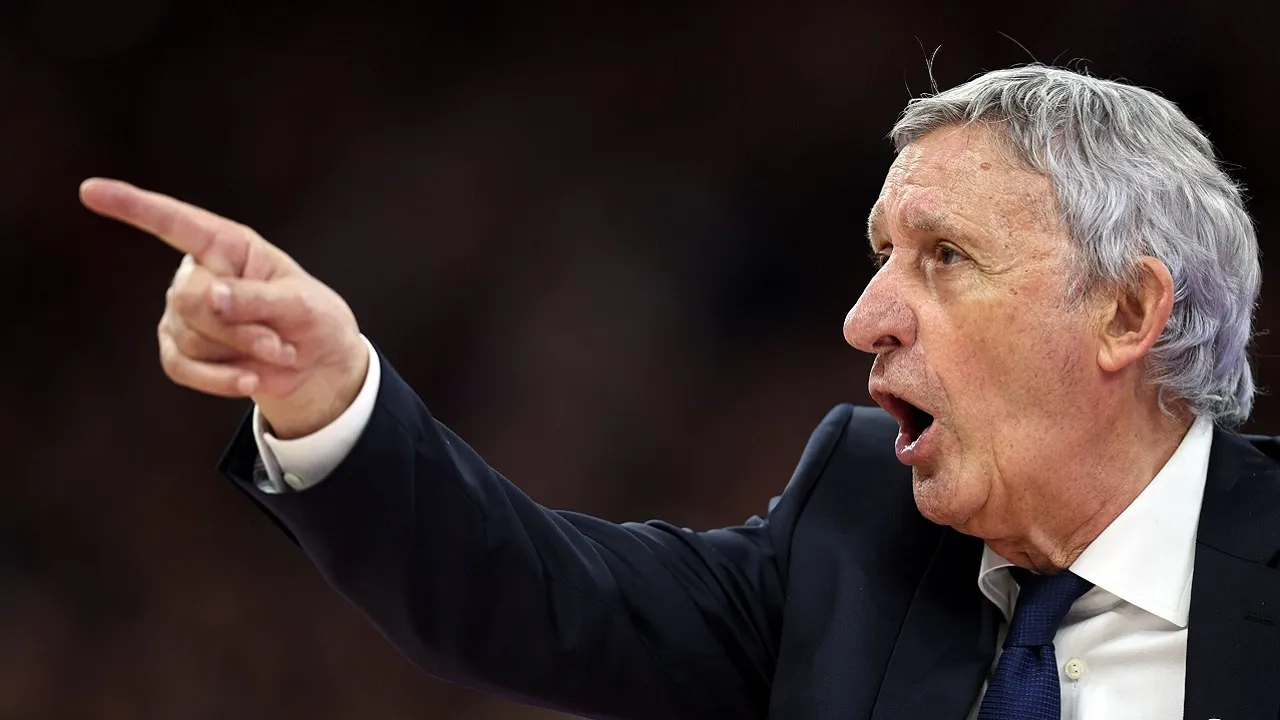 Svetislav Pesic senang dengan defense alot Bayern Munich saat berhadapan dengan Paris.