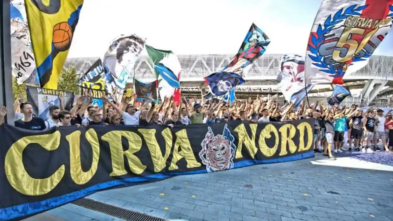 Fans Inter Milan kena sanksi.