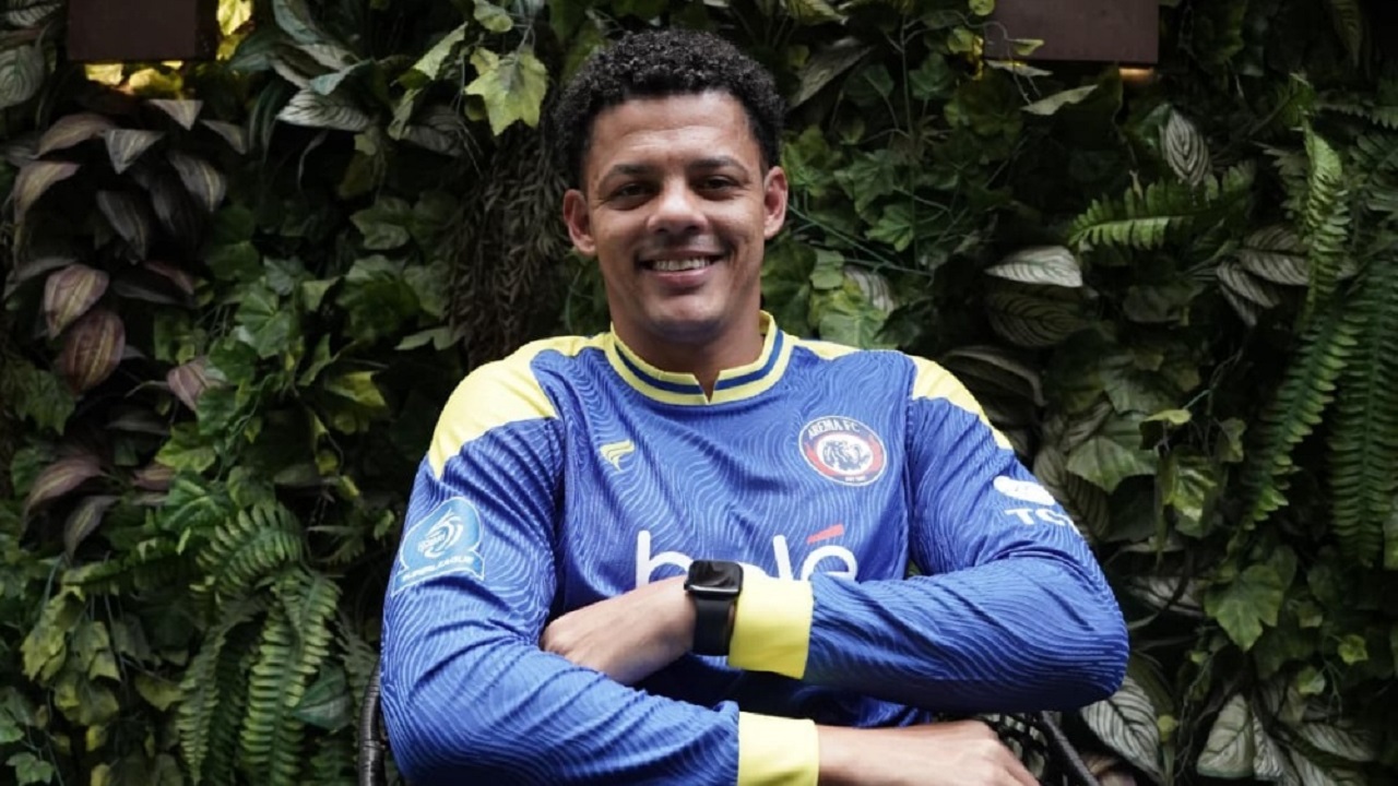 Arema FC Perkokoh Lini Pertahanan, Datangkan Bek Brasil Walisson Maia