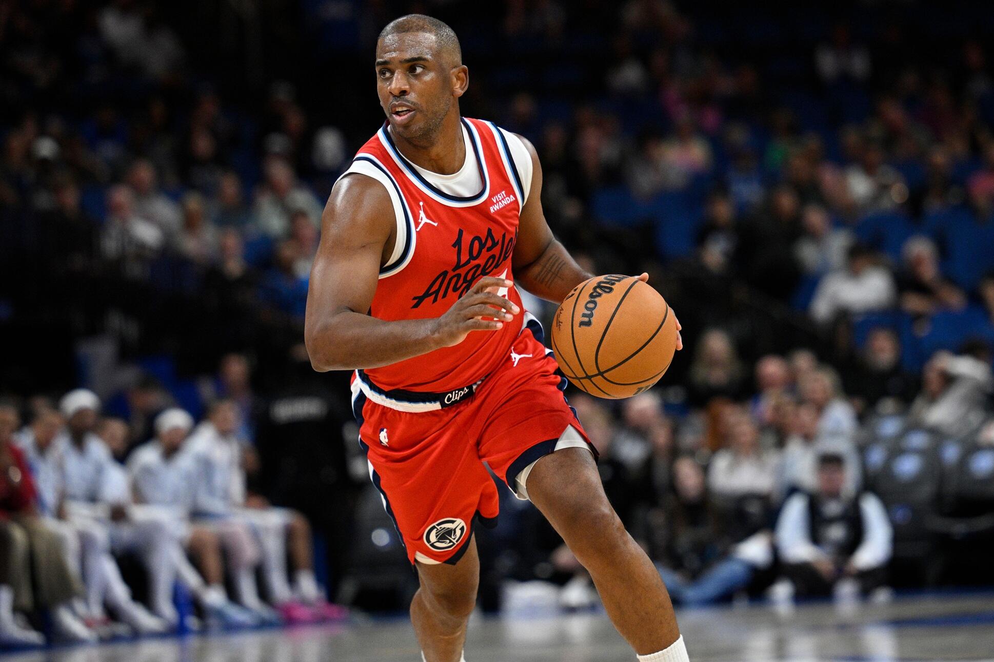 Chris Paul Gabung Raptors Lewat Kesepakatan Tiga Tim NBA