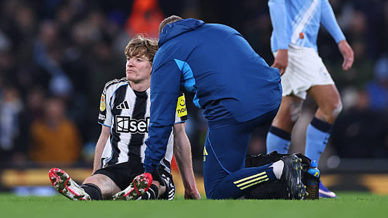Newcastle Tumbang di Etihad, Cedera Anthony Gordon Jadi Kekhawatiran