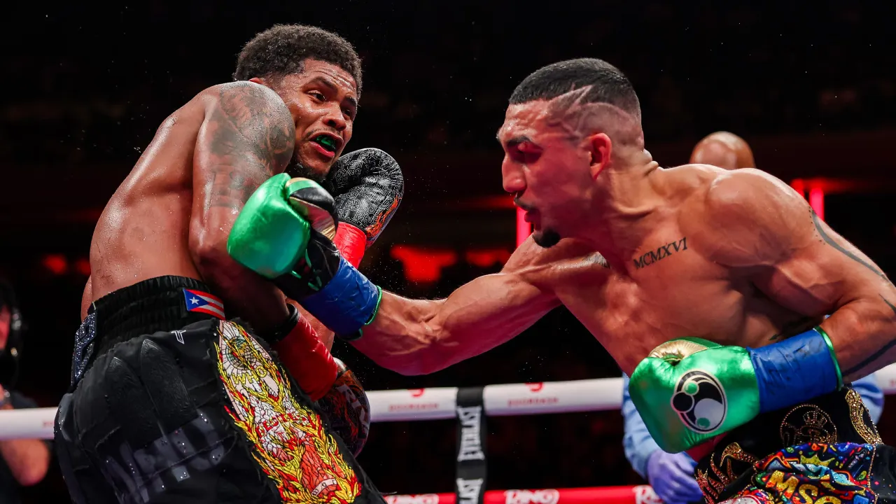 Statistik CompuBox Tegaskan Dominasi Shakur Stevenson atas Teofimo Lopez