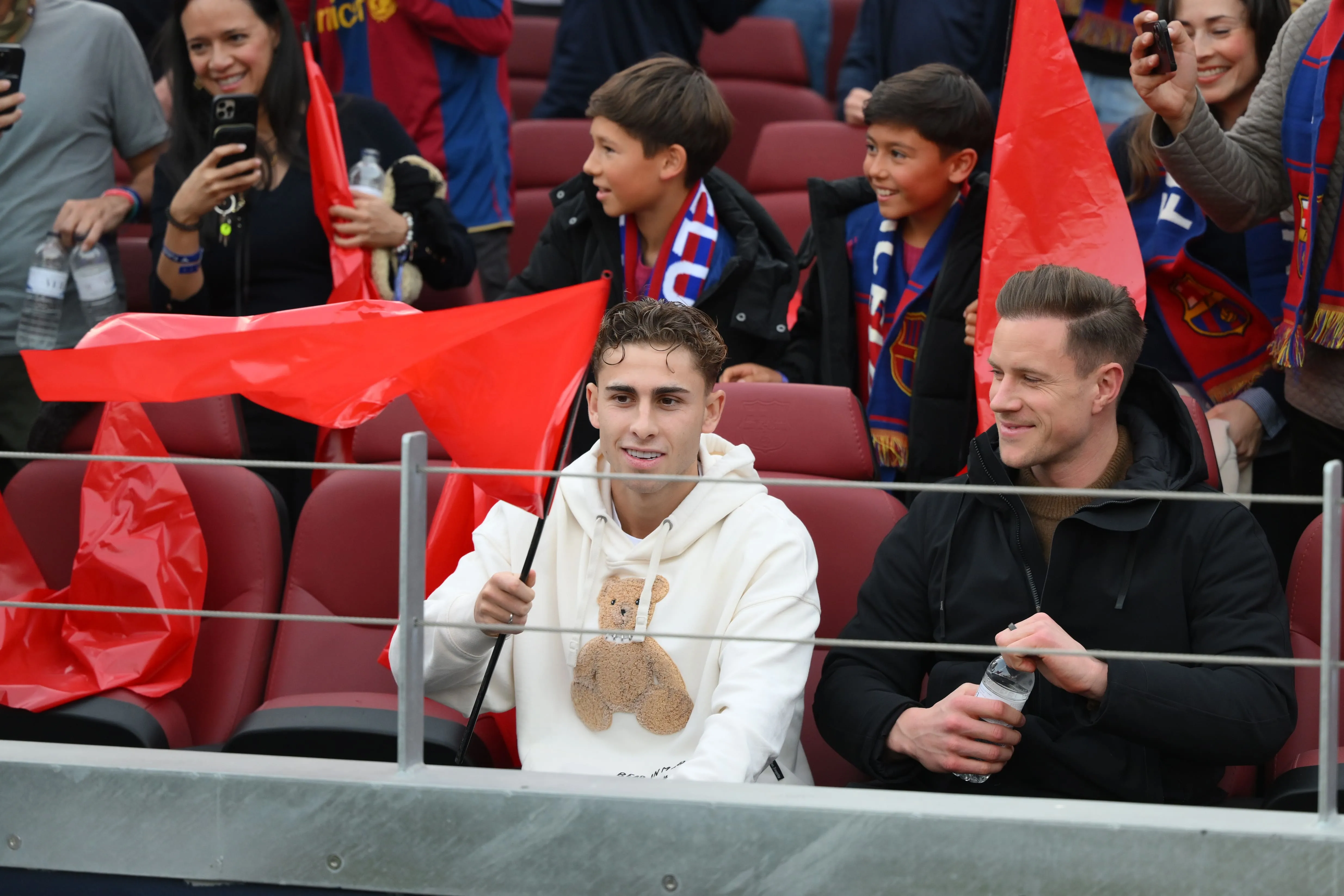 Ter Stegen Terancam Absen di Piala Dunia 2026 Akibat Cedera - sumber: (footballespana)