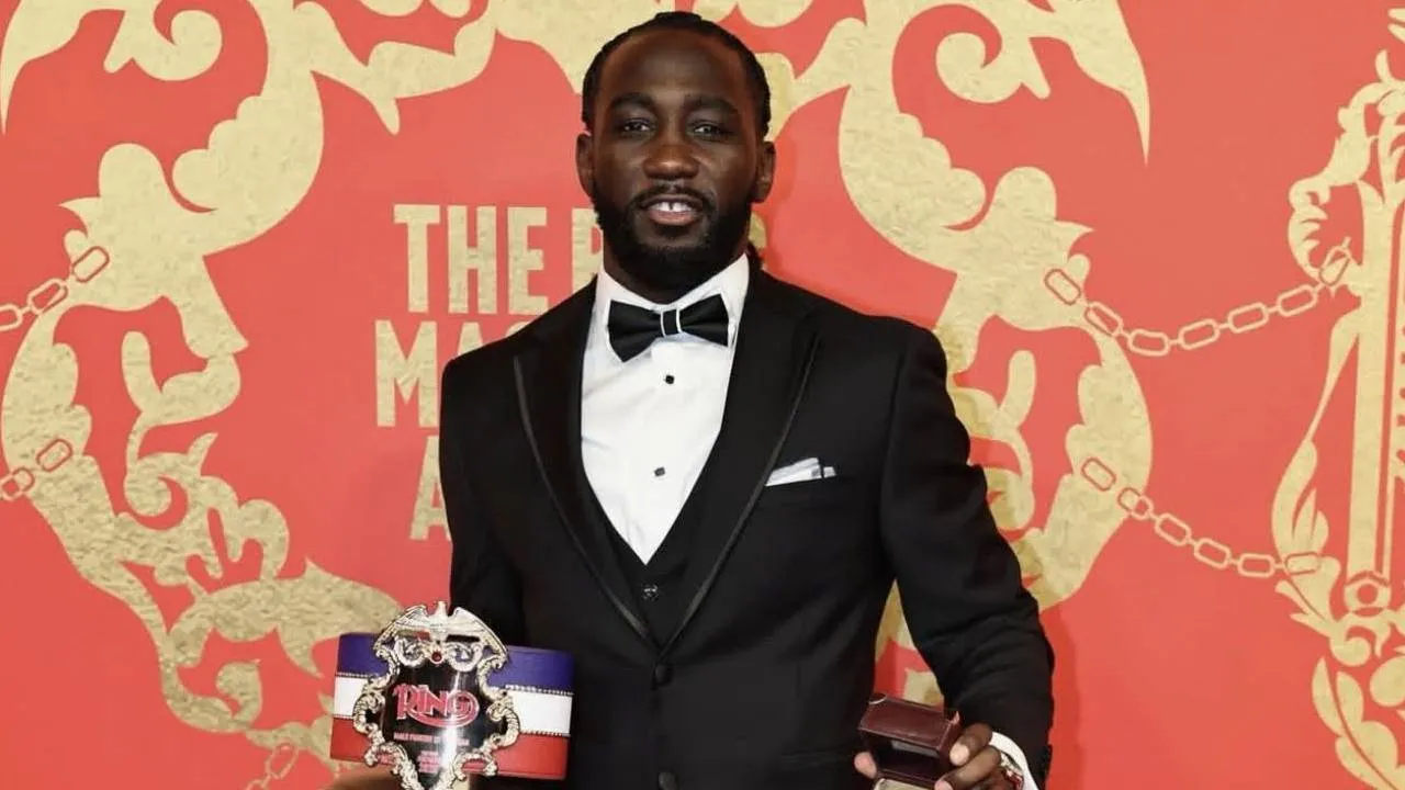 Terence Crawford dinobatkan sebagai Fighter of the Year dalam ajang Ring Awards 2025 di New York. (Foto: Fight TV)