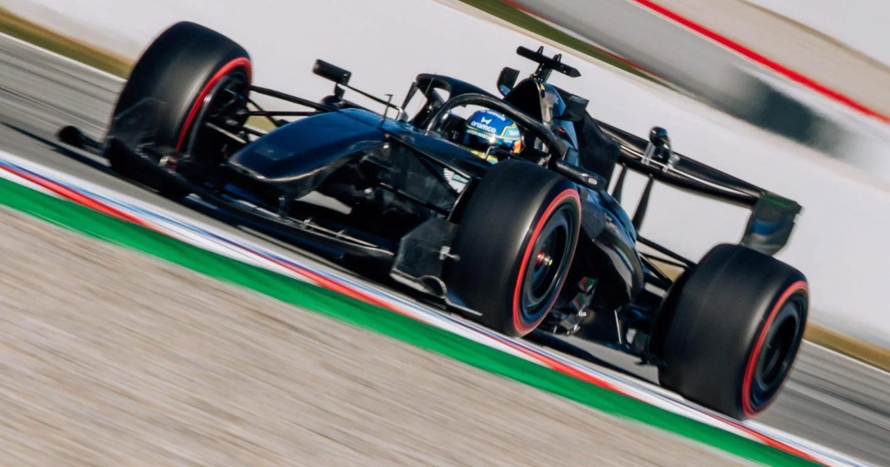 Aston Martin Terima Putusan F1 untuk Desain Adrian Newey - sumber: (racingnews365)