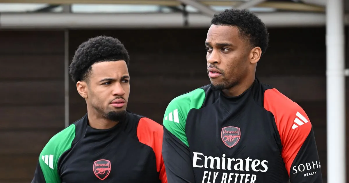 Ethan Nwaneri Beri Respons Tepat untuk Jurrien Timber - sumber: (footballlondon)